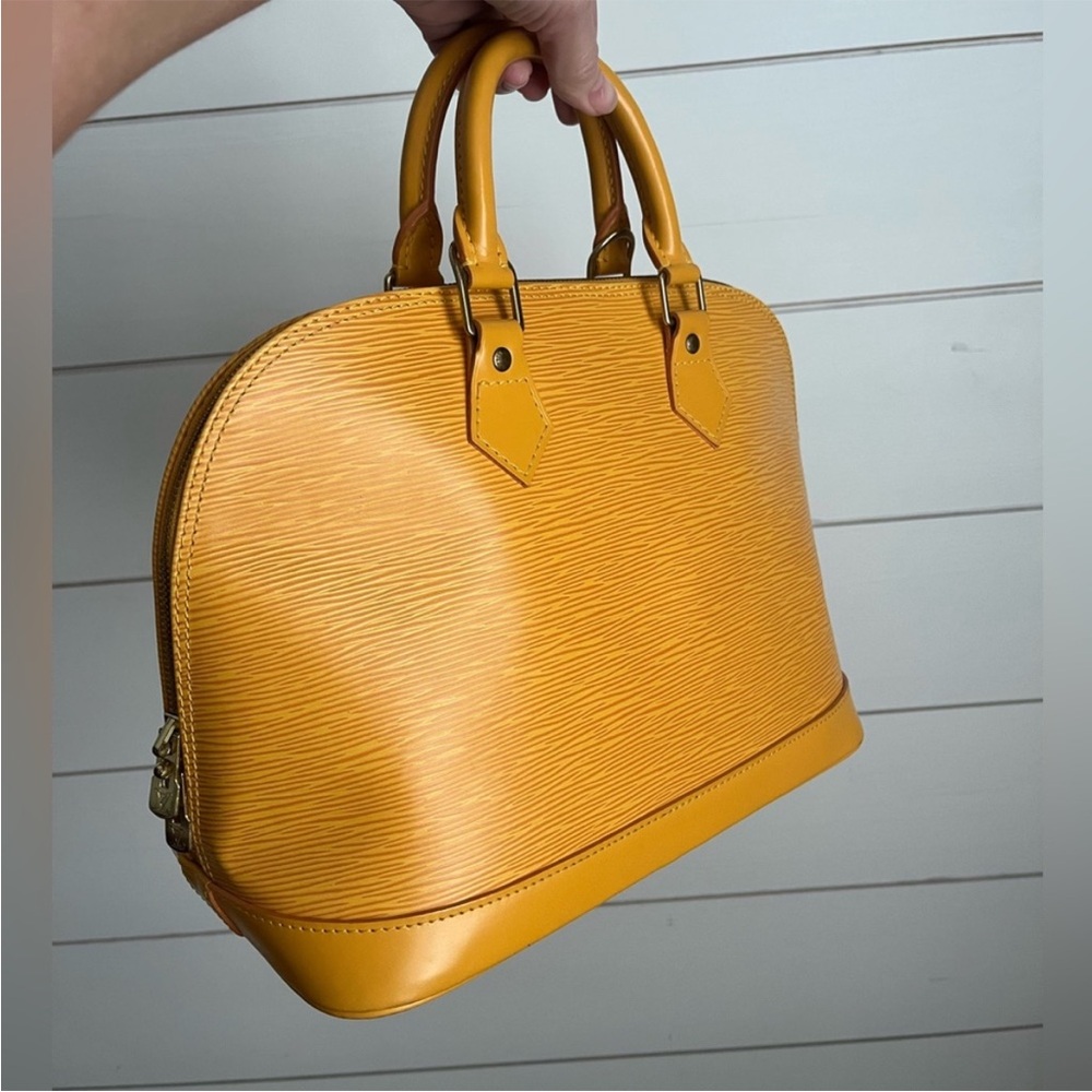 Louis Vuitton EPI Leather Alma PM Bag - Picture 5 of 16